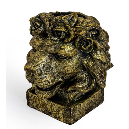 Meet gold Lionel our magnificent lion head planter! Superb gold distressed colour and finish. What will you plant for his mane? 43 x 40 x 36cm.